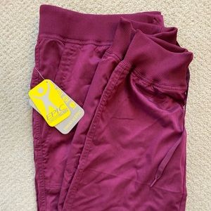 Comfy medical wine colored jogger scrubs! W/tags!